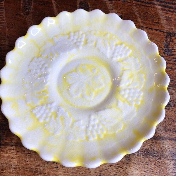 2 Vintage Yellow Vinyard Tea Cups - Picture 3 of 10